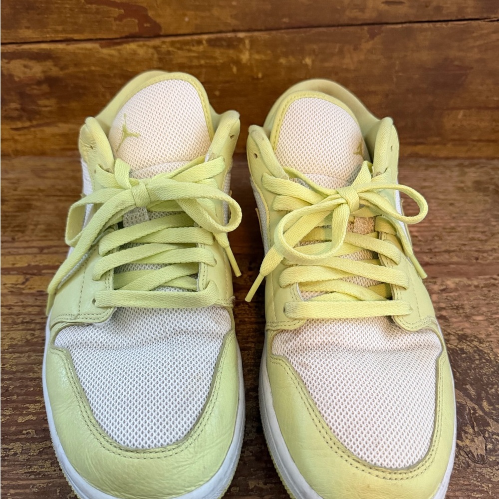 Jordan 1 Low "Limelight"